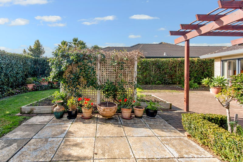 8 Moyrus Crescent, East Tamaki Heights, Auckland - Carousel 26