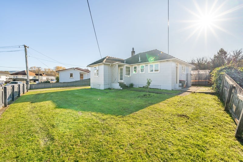 23 Strand Crescent, Naenae, Lower Hutt - Carousel 2