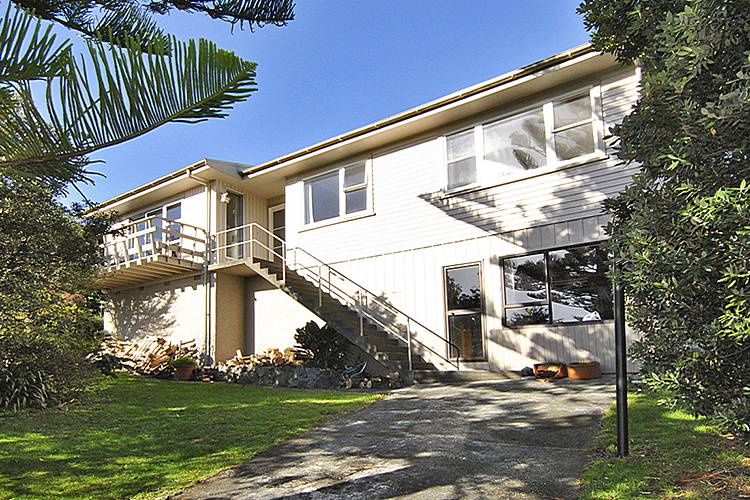 34 Brora Crescent, Papakowhai, Porirua - Carousel 1