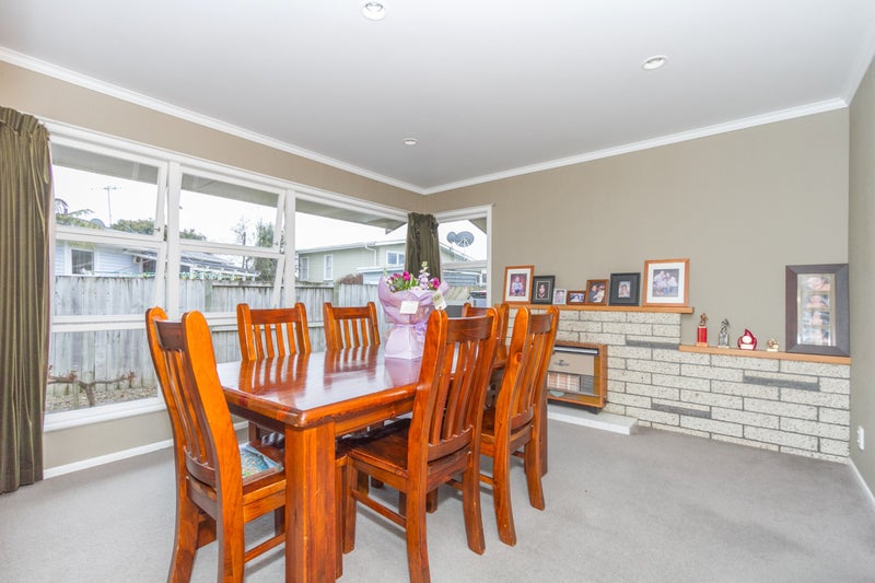 3 Parkdale Place, Glenview, Hamilton - Carousel 2