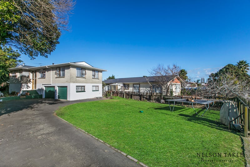14 McLeod Road, Weymouth, Auckland - Carousel 1