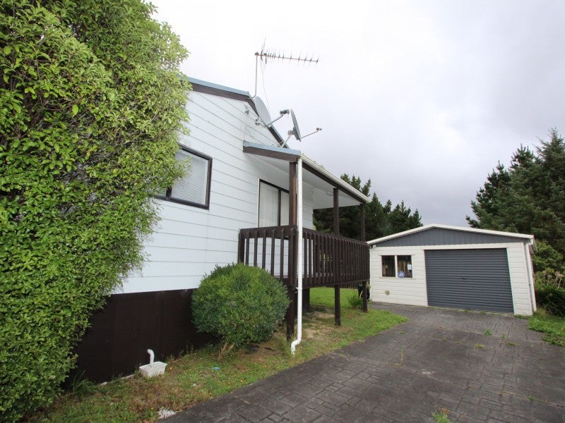 22 Japonica Crescent, Ranui, Porirua - Carousel 22