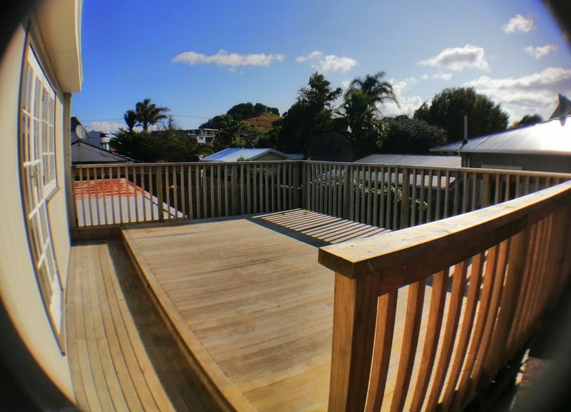 1/5 Rewa Road, Three Kings, Auckland - Carousel 1