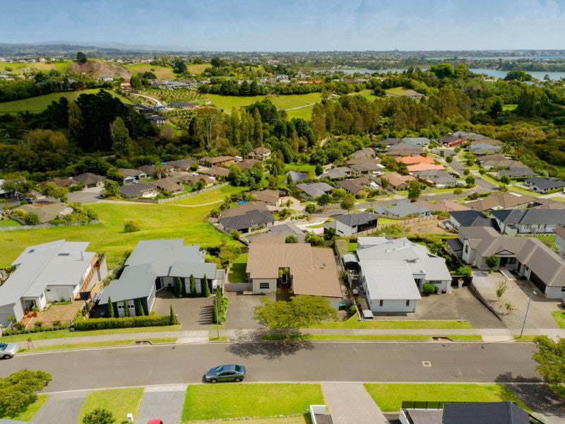 19 Estuary View Road, Welcome Bay, Tauranga - Carousel 22