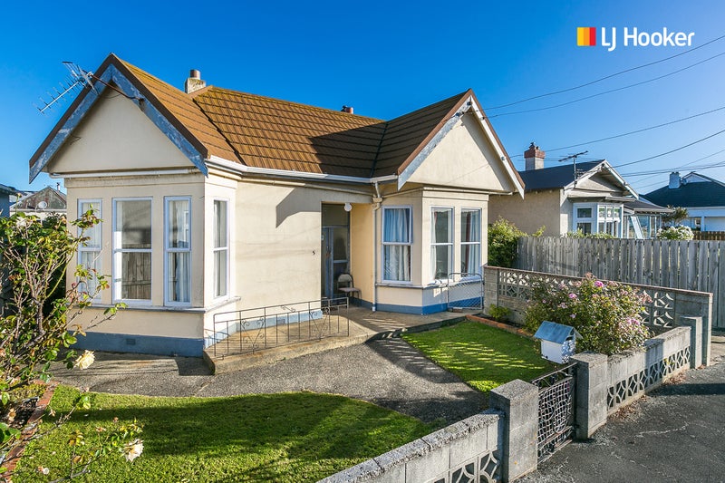 5 Douglas Street, Saint Kilda, Dunedin - Carousel 1