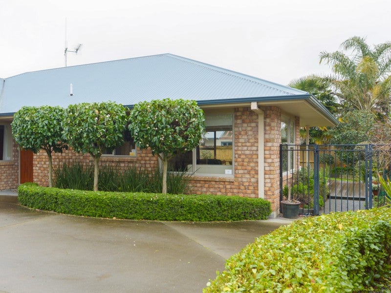 5 Westbury Mews, Huntington, Hamilton - Carousel 2
