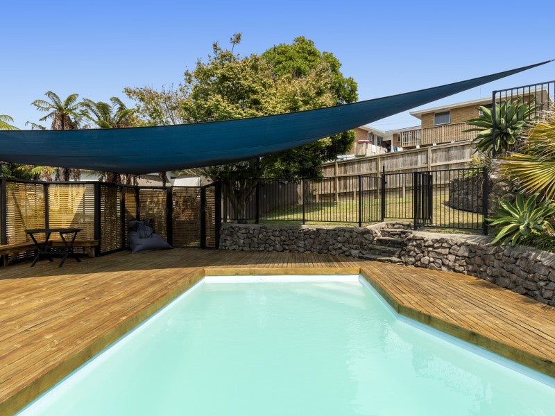 33 Glenn Terrace, Otumoetai, Tauranga - Carousel 1