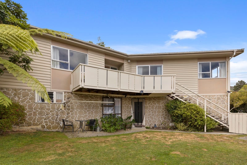 5 Lowry Crescent, Stokes Valley, Lower Hutt - Carousel 20