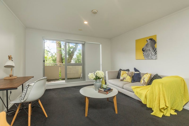 331/26 Morningside Drive, Morningside, Auckland - Carousel 2