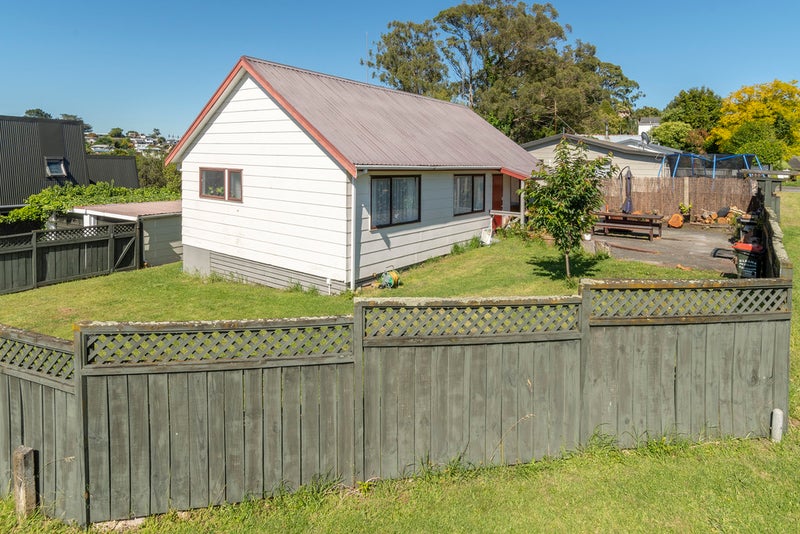2A Ely Place, Bethlehem, Tauranga - Carousel 2