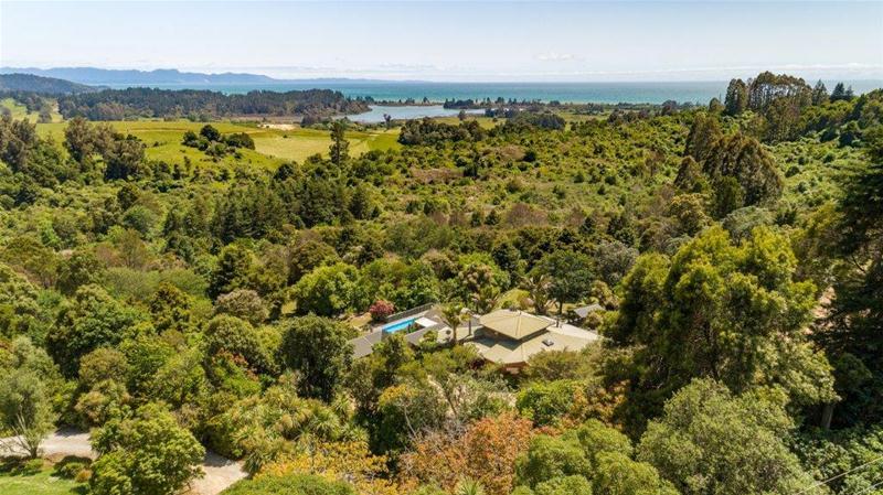 142 Rocklands Road, Takaka - Carousel 20