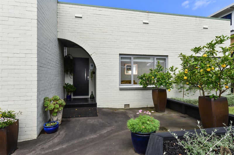 2 Fowlers Avenue, Frankton, Hamilton - Carousel 2