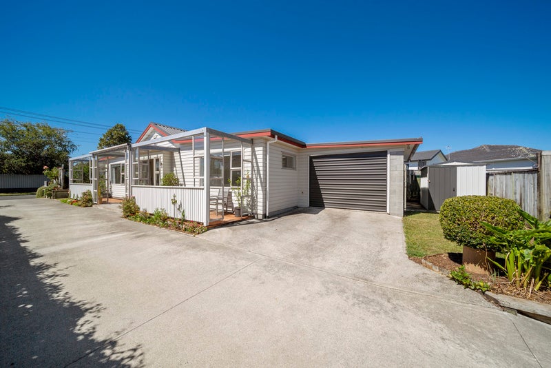 1/3 Tainui Street, Welbourn, New Plymouth - Carousel 1