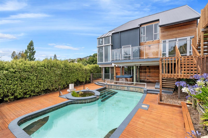 9 Takahe Drive, Cashmere, Christchurch - Carousel 1