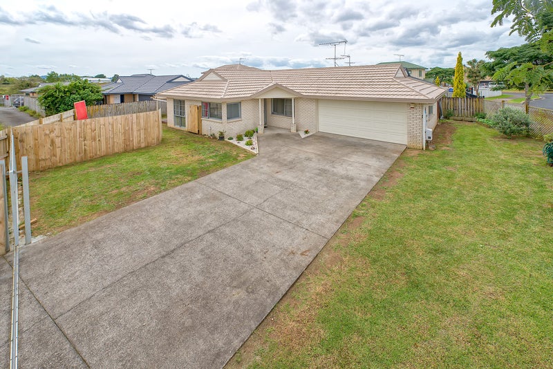 32 Abiru Crescent, Favona, Auckland - Carousel 1