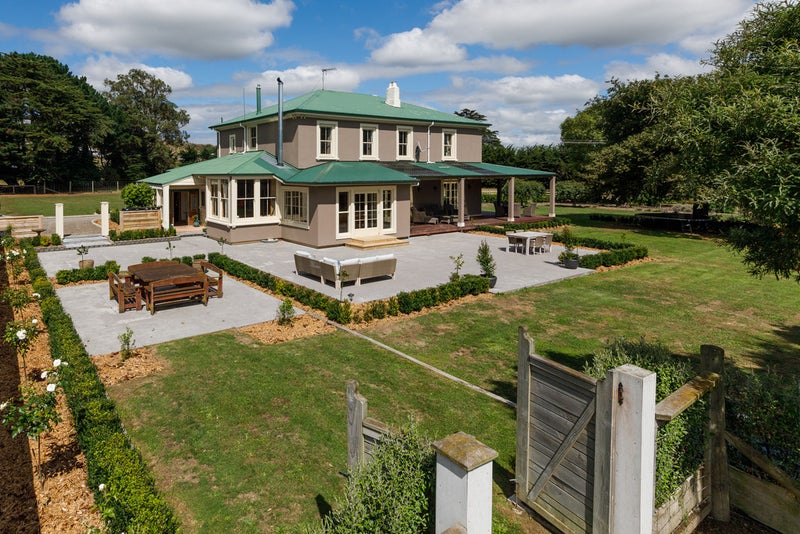 310 Hewitts Road, Linton, Palmerston North - Carousel 1