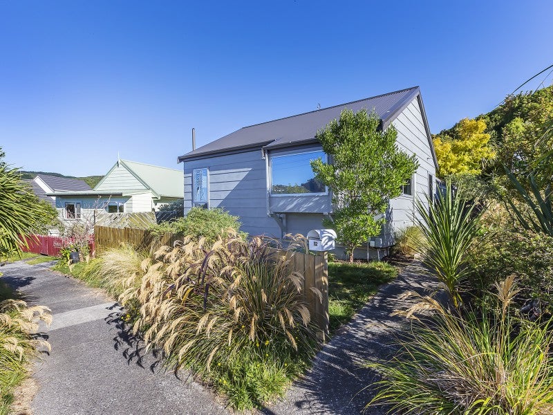 12 John Witton Drive, Crofton Downs, Wellington - Carousel 1