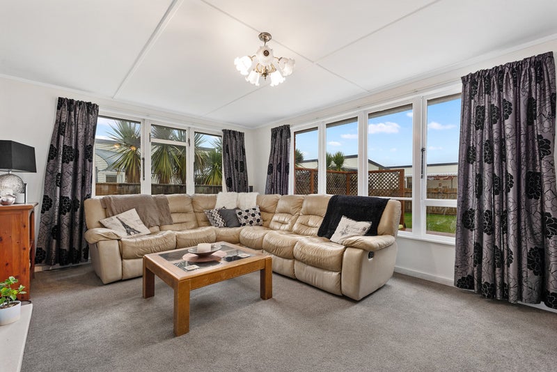 32 Miro Street, Trentham, Upper Hutt - Carousel 1