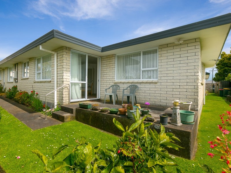 2/46 Dorset Avenue, Westown, New Plymouth - Carousel 2