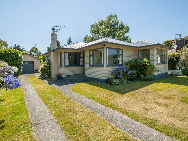 9 Hugh Duncan Street, Haywards, Lower Hutt - Carousel 1