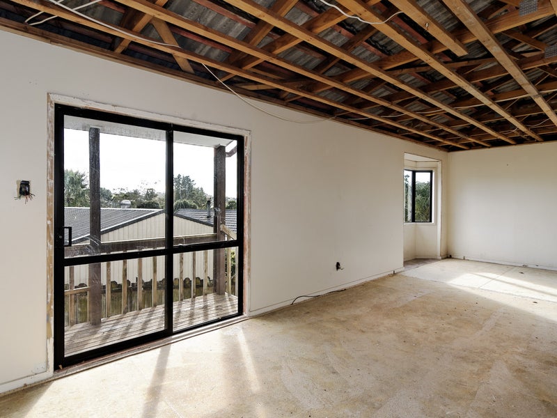 2/19 Holmes Drive, West Harbour, Auckland - Carousel 2