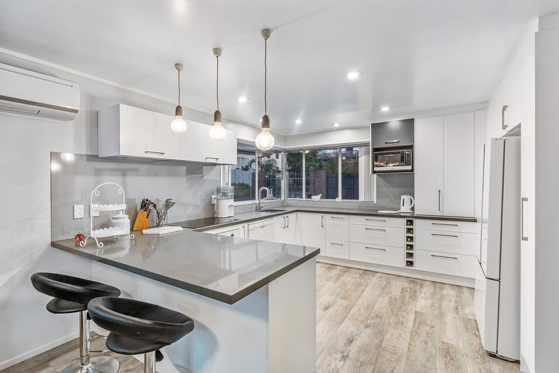 9 Lemonwood Place, The Gardens, Auckland - Carousel 2