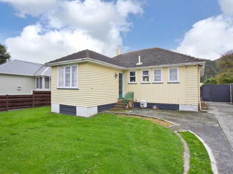 11 Langford Street, Naenae, Lower Hutt - Carousel 1