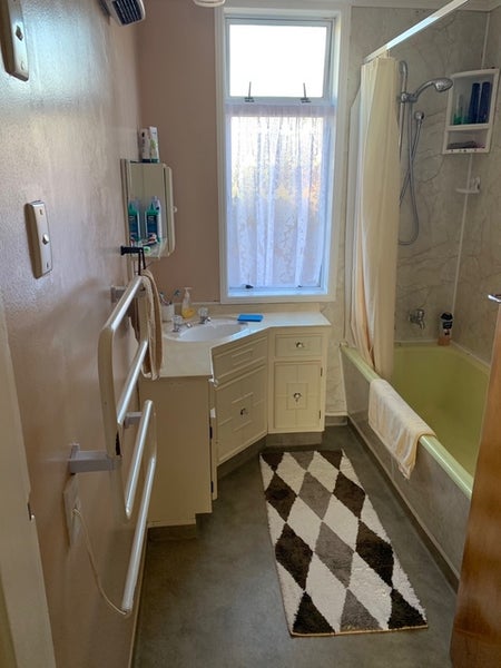 6 Cressy Street, Waterloo, Lower Hutt - Carousel 11