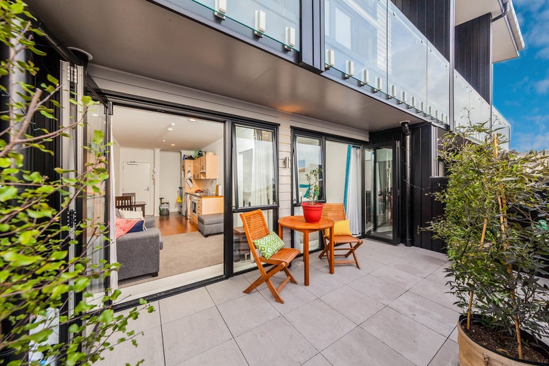 1J/12 Charles Street, Mount Eden, Auckland - Carousel 1