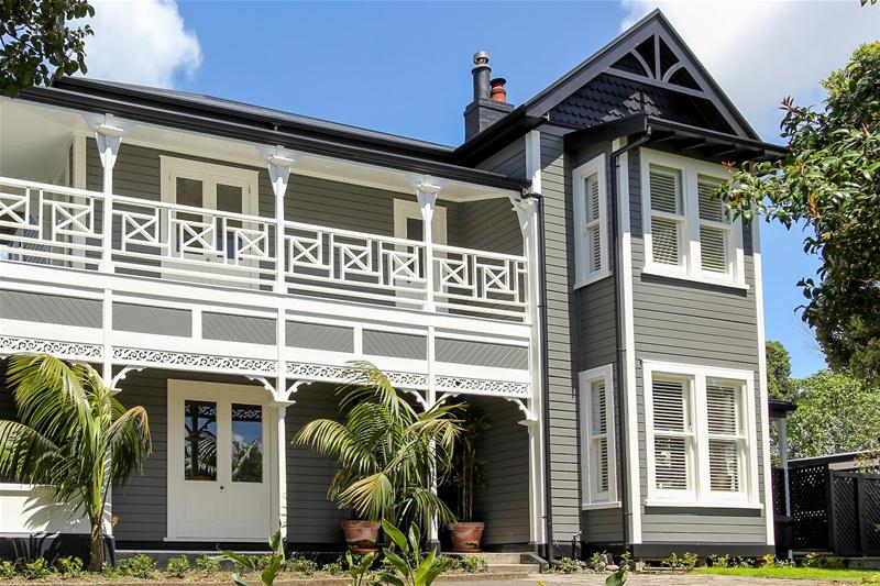 28 Waiwaka Terrace, Strandon, New Plymouth - Carousel 1