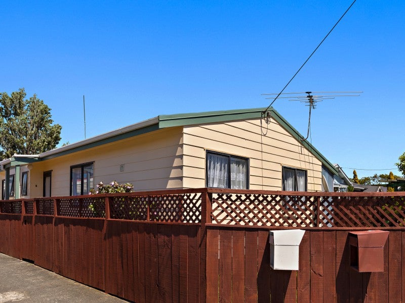 9B Randwick Crescent, Moera, Lower Hutt - Carousel 2