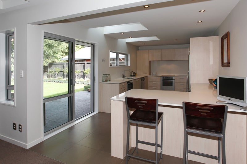 5 Cephas Close, Sockburn, Christchurch - Carousel 2