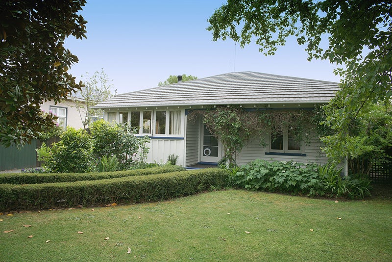 27 Martin Avenue, Beckenham, Christchurch - Carousel 1