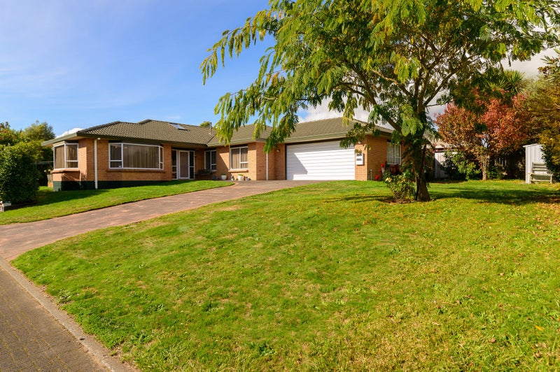 27 Kahurangi Drive, Lynmore, Rotorua - Carousel 1