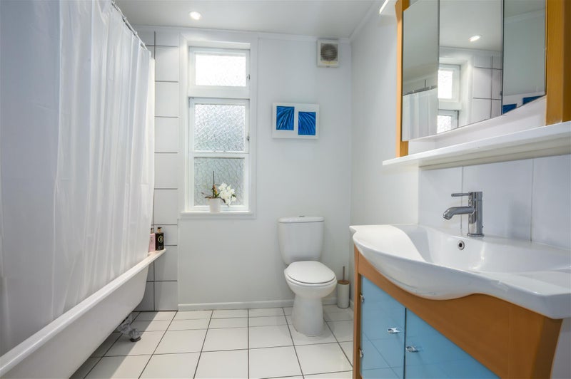 21 Kiriwai Road, Paremata, Porirua - Carousel 20