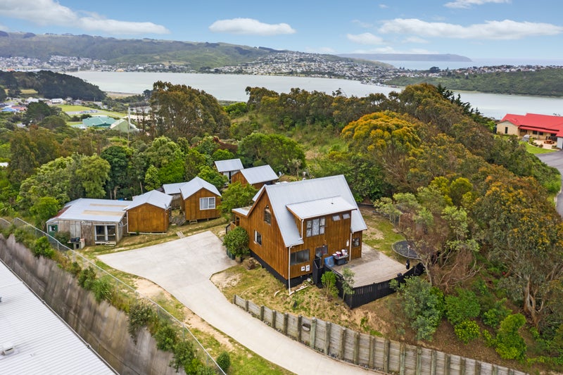 3 Whitford Brown Avenue, Papakowhai, Porirua - Carousel 1