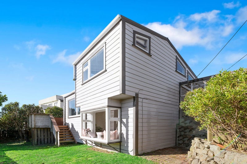 46 Sheridan Terrace, Johnsonville, Wellington - Carousel 1