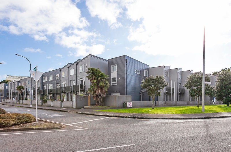 18A The Strand, Parnell, Auckland - Carousel 17