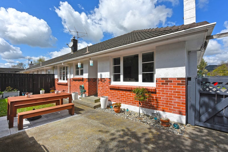 1/62 Gibbons Street, Ebdentown, Upper Hutt - Carousel 1
