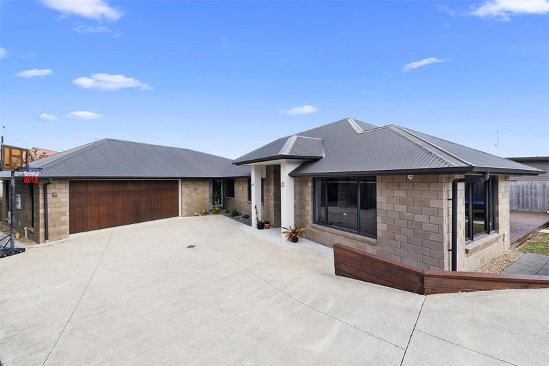 11 Alford Place, Huntington, Hamilton - Carousel 1