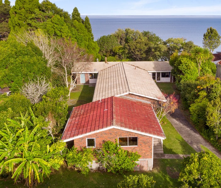 96 Cliff View Drive, Green Bay, Auckland - Carousel 19