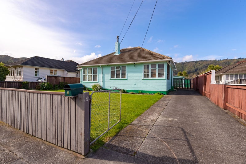 5 Strand Crescent, Naenae, Lower Hutt - Carousel 13