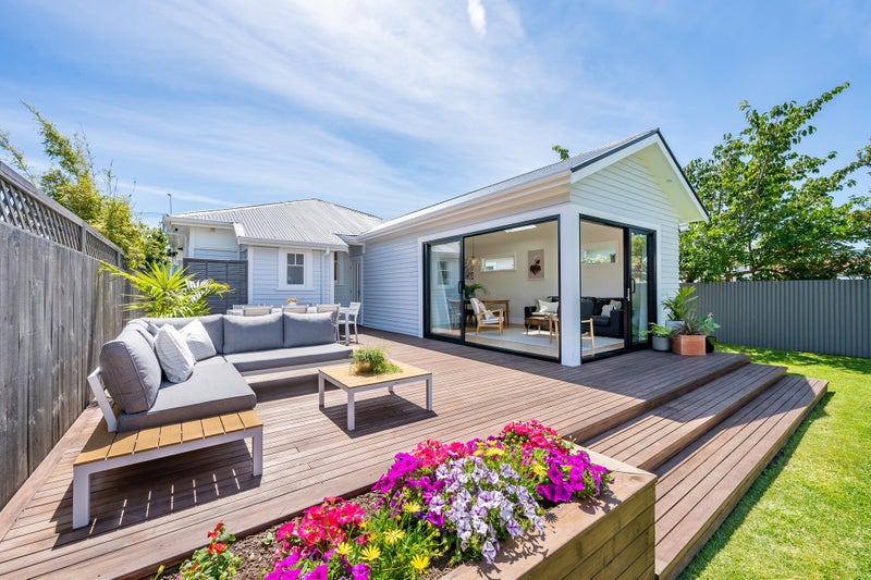 52 Cuba Street, Petone, Lower Hutt - Carousel 26