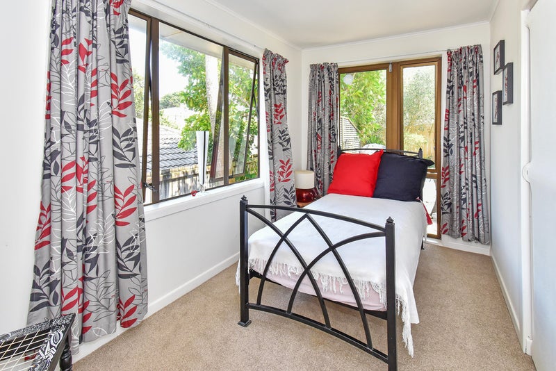 15A Arthur Road, Hillpark, Auckland - Carousel 15