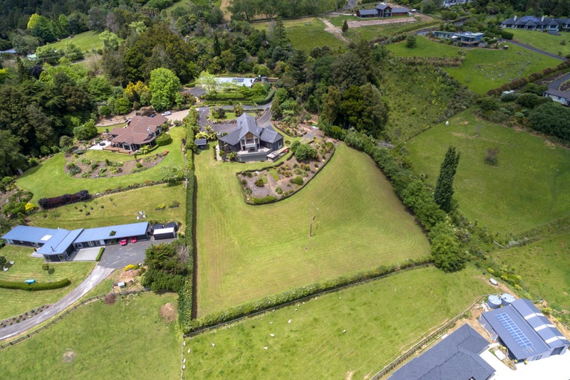 41 Harry Dreadon Road, Ōpaheke, Papakura - Carousel 20