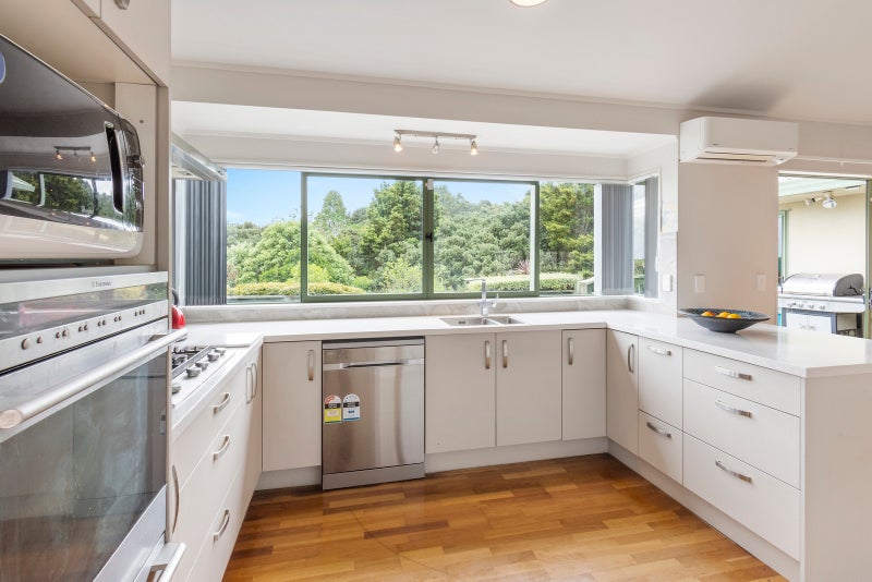 21 Silkwood Grove, Totara Heights, Auckland - Carousel 26