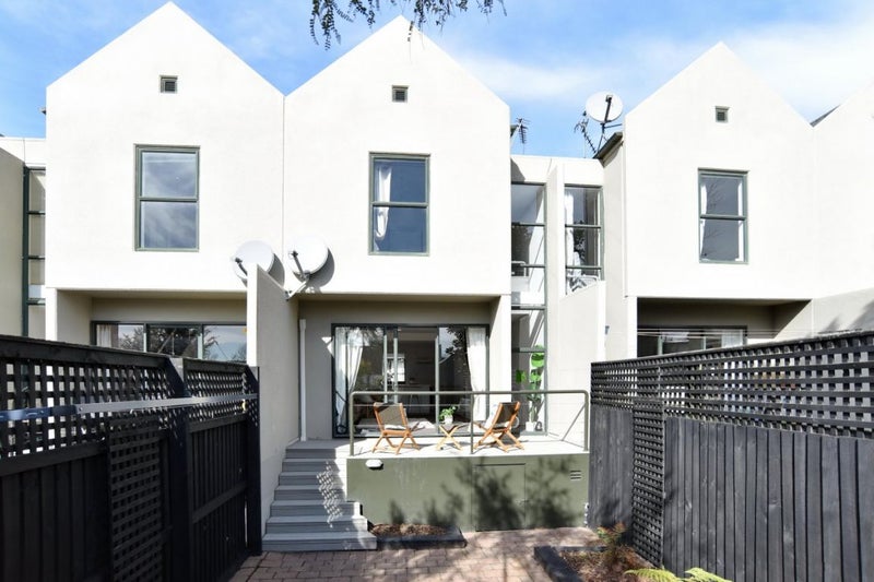3/33 Winchester Street, Merivale, Christchurch - Carousel 1