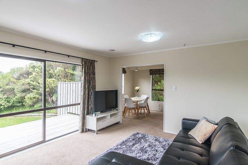 35B Sunhaven Drive, Newlands, Wellington - Carousel 2