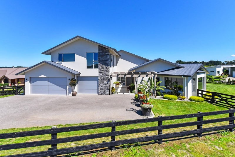 1 Capriole Crescent, Papakura - Carousel 1