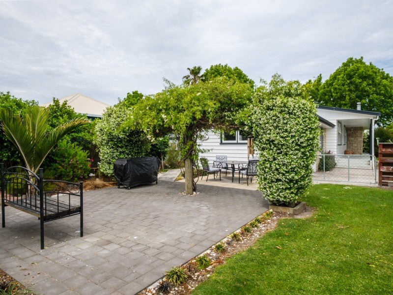 2 Kelvin Street, Inner Kaiti, Gisborne - Carousel 1